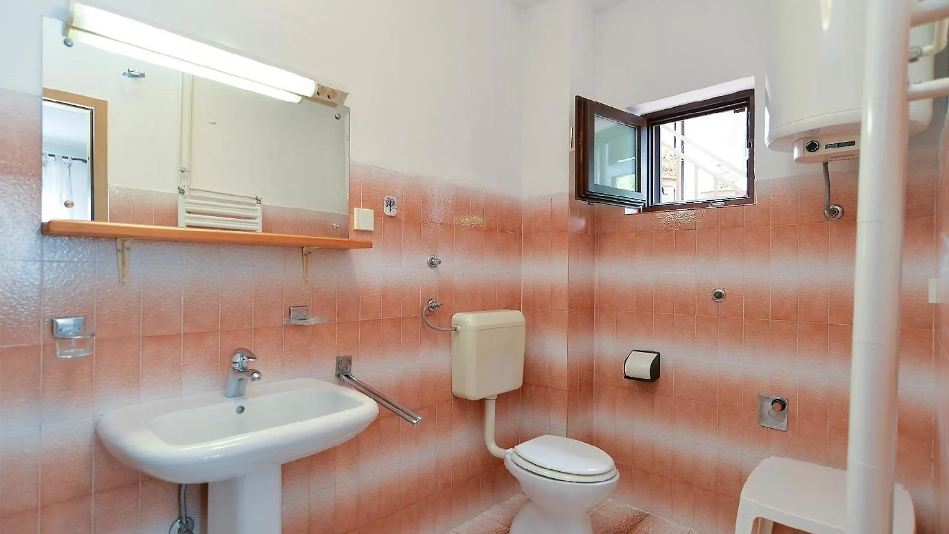 Apartment Ferienwohnung Fuer 3 Personen Ca 55 Qm In Premantura, Istrien Istrische Riviera